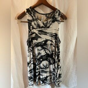 RVCA Black and White Dark Floral Skater Dress Pockets Flowy Women’s M